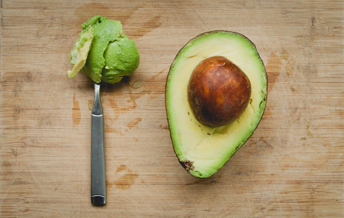Avocados are included in the ketogenic diet menu due to their high content of vegetable fats and proteins. 