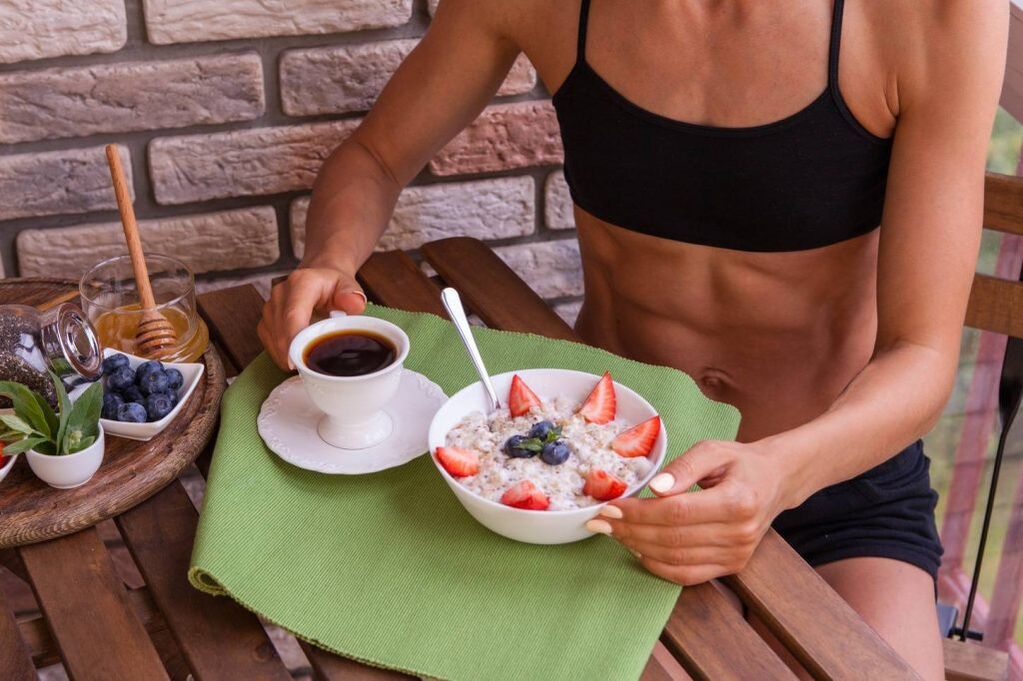 Healthy breakfast with calorie control to lose weight